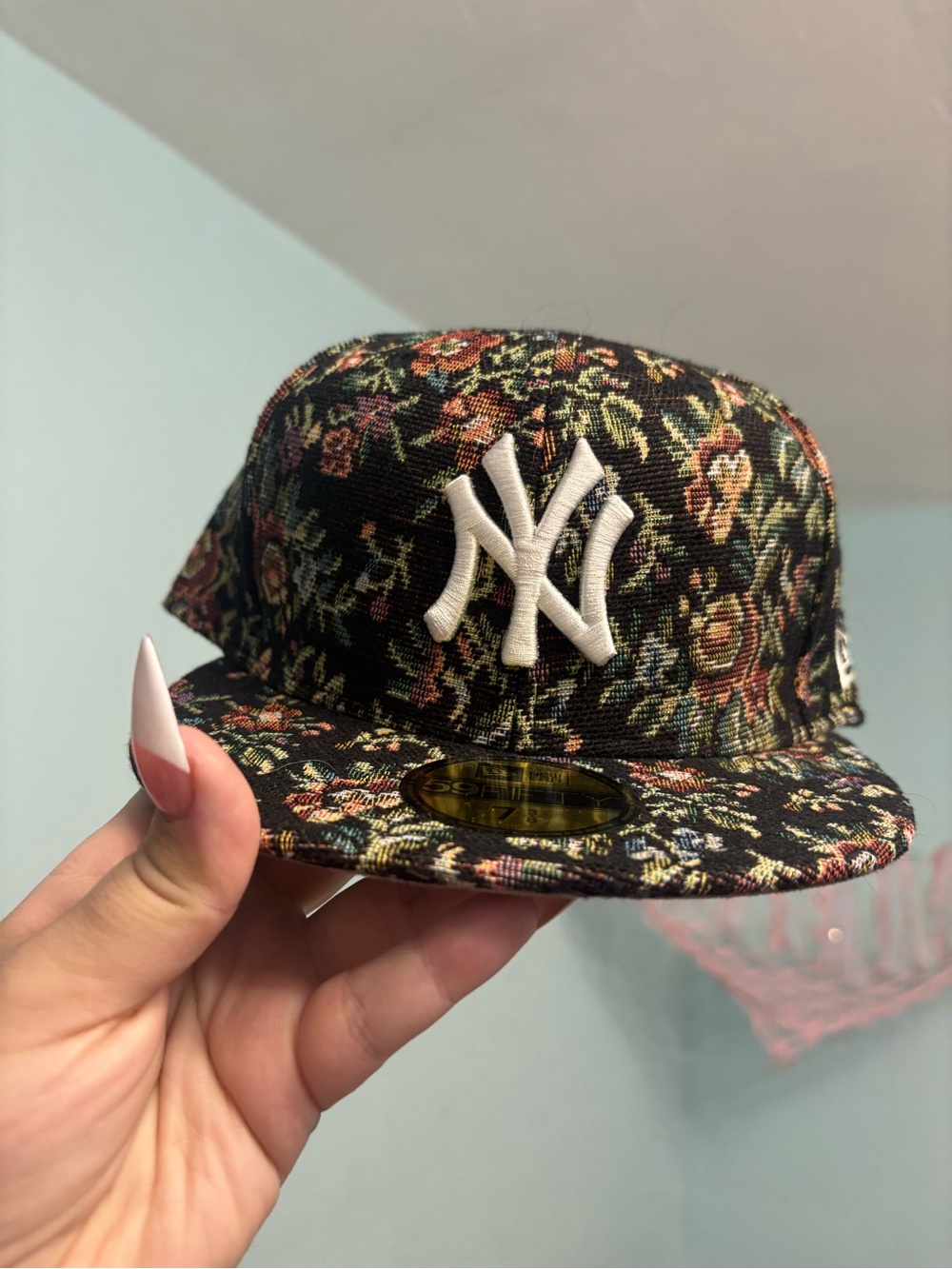 New Era Black Floral NY Yankees Fitted Cap - 7 3/8